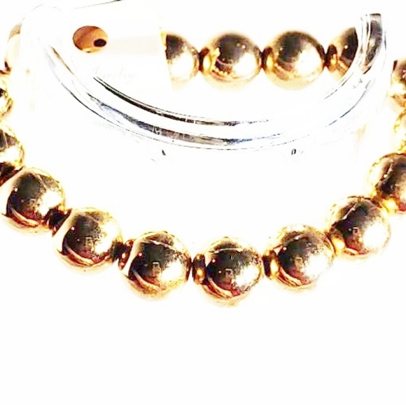 247B064. Hand-made Gold Beaded Charm Bracelet - Picture 4 of 8